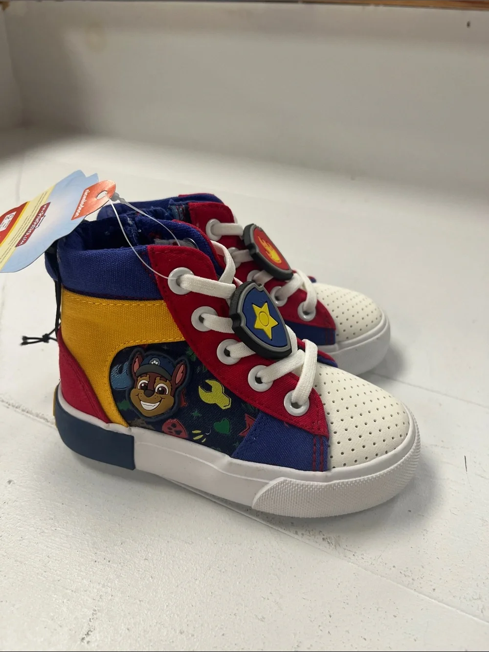 Paw Patrol Multicolor High-Top‎ Sneakers for Kids. Size 7. NEW